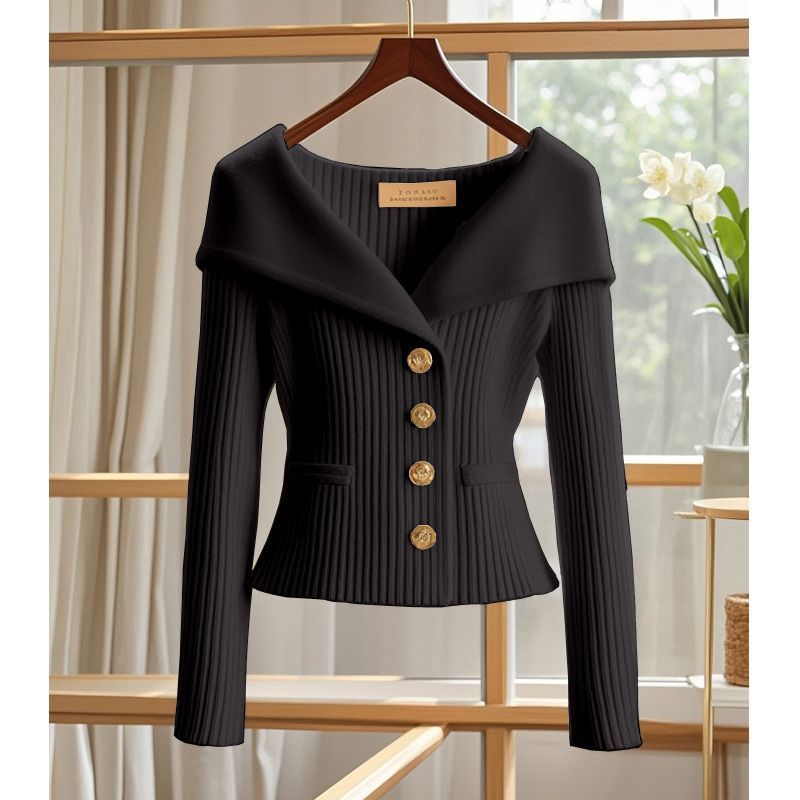 Women's Knit Cropped Cardigan in black