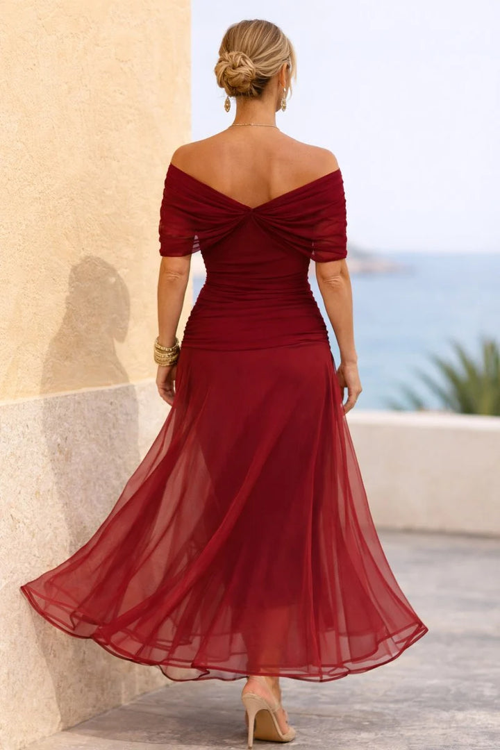 Women's Holiday Cocktail Dress in red