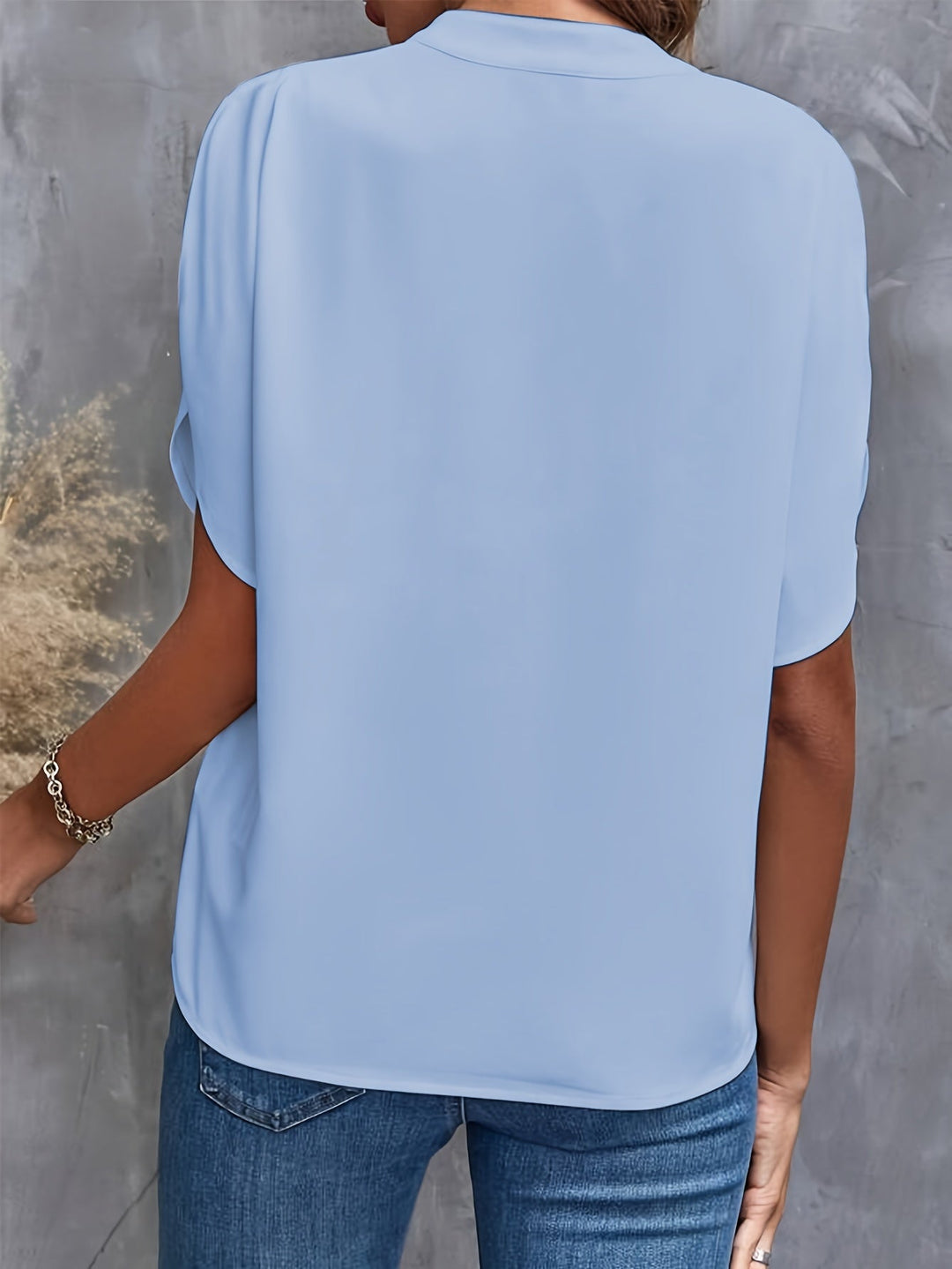 DELANEY | Elegant Women's V-Neck Blouse for Business Casual