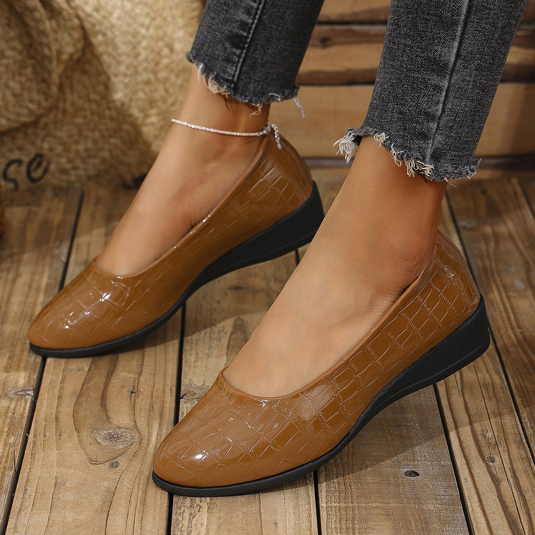 Women's Wedge Orthopedic Shoes in brown croc