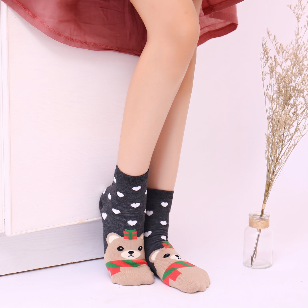 Holiday Present Christmas Socks 5 Pack, Unisex Assorted Multicolour Festive Santa Tree