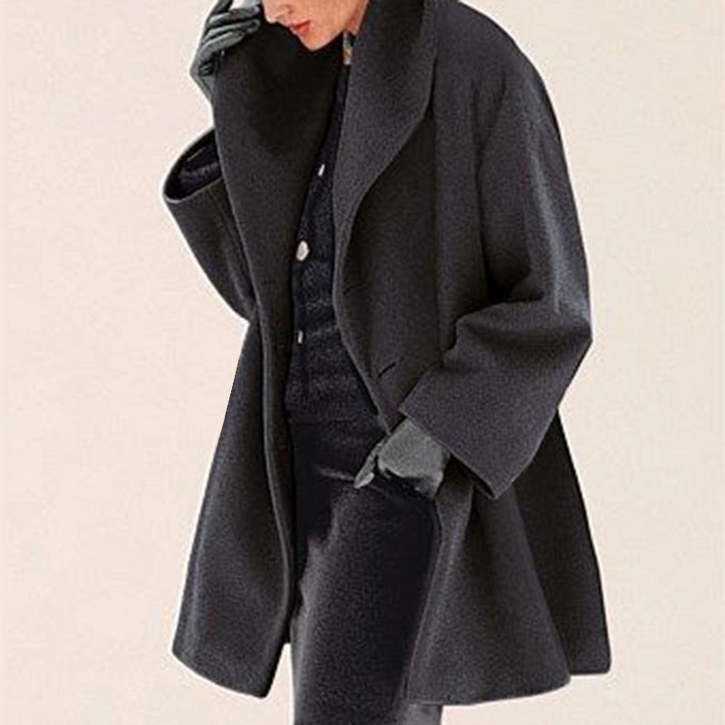 Women's Oversized Short Coat in black