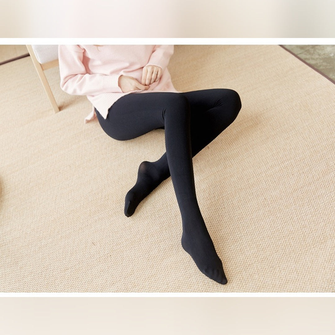 Fleece lined footed tights, lining and fit detail