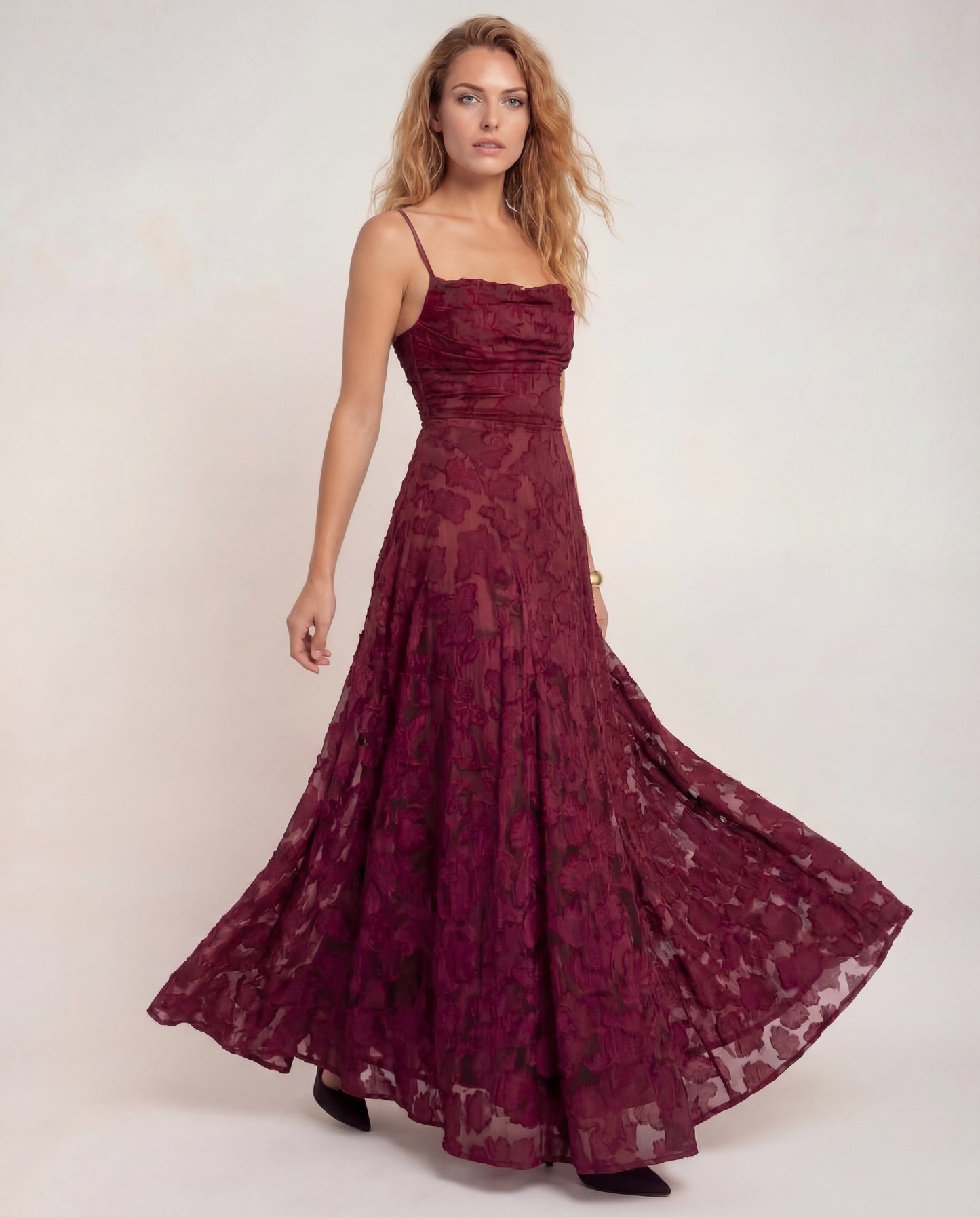 Mabel | Backless Lace Maxi Dress
