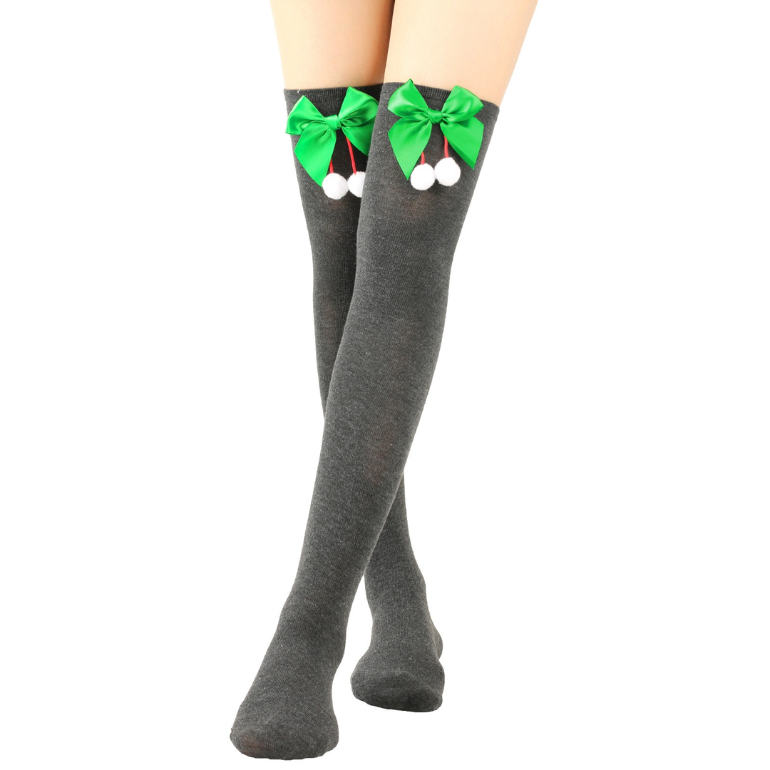 Charcoal Gray Mistletoe